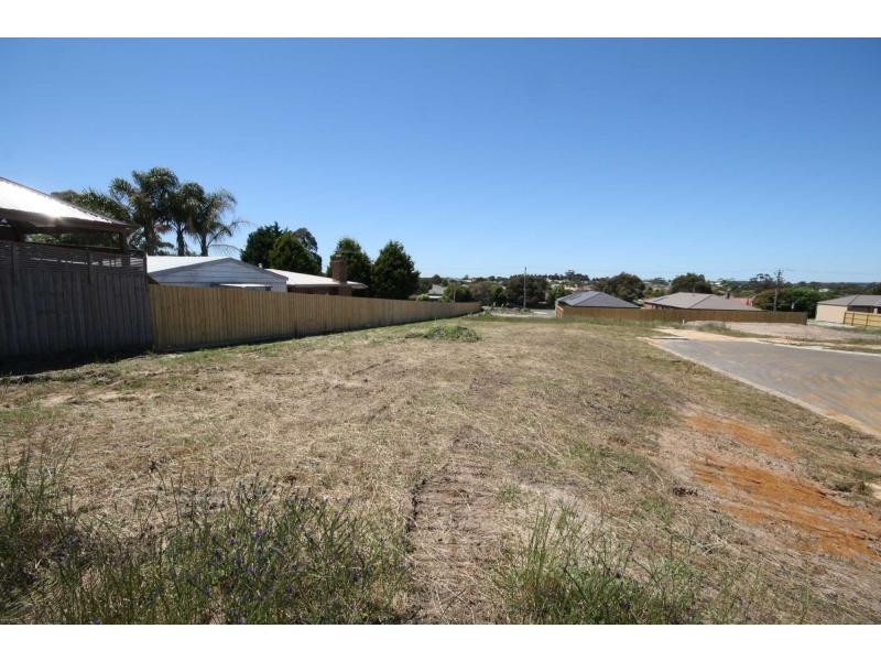 7 Sentosa Place, Mount Martha VIC 3934