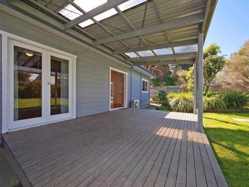 552 Esplanade, Mount Martha VIC 3934