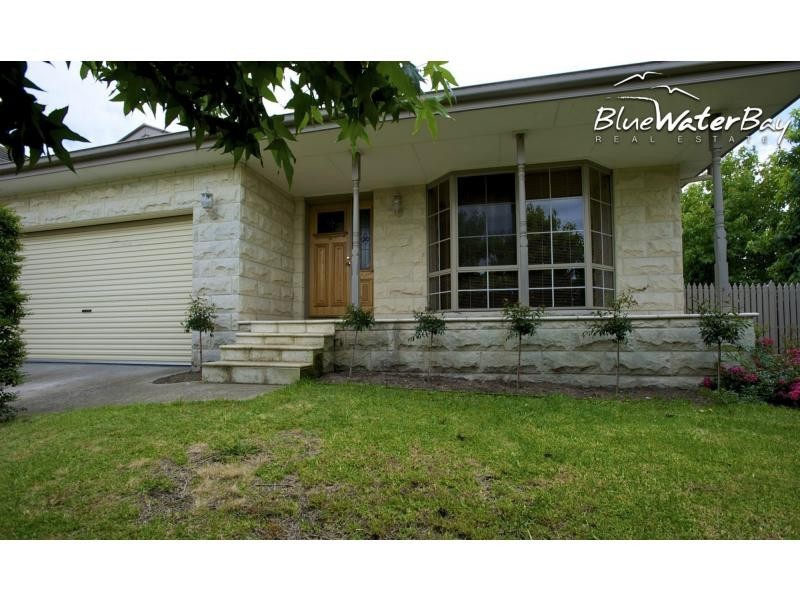 11 Playfield Grove, Mornington VIC 3931