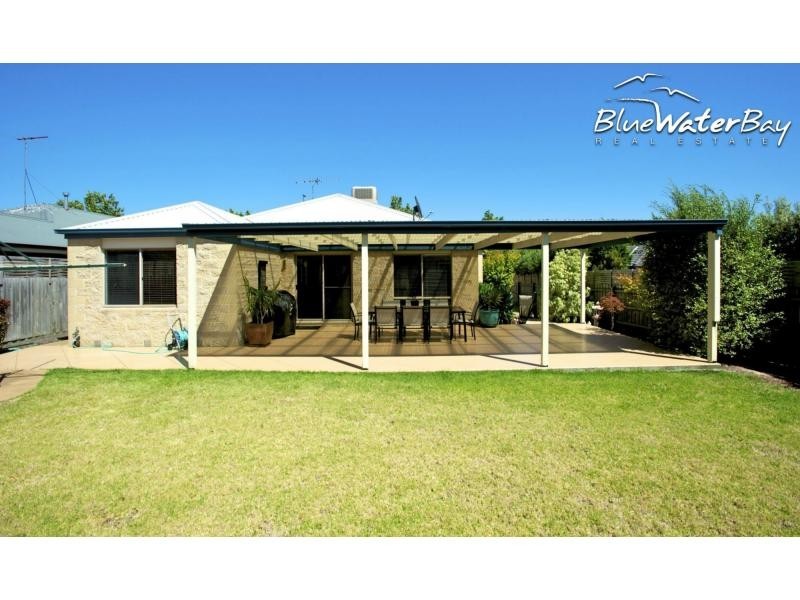 98 Maxwell Street, Mornington VIC 3931