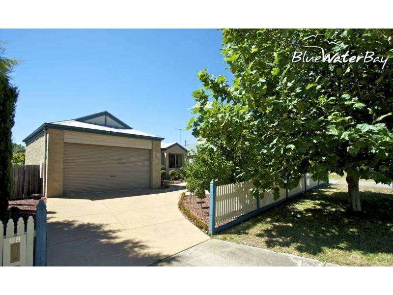 98 Maxwell Street, Mornington VIC 3931