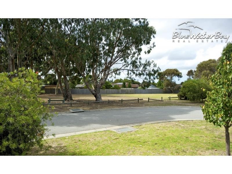 14 Wensley Close, Mornington VIC 3931