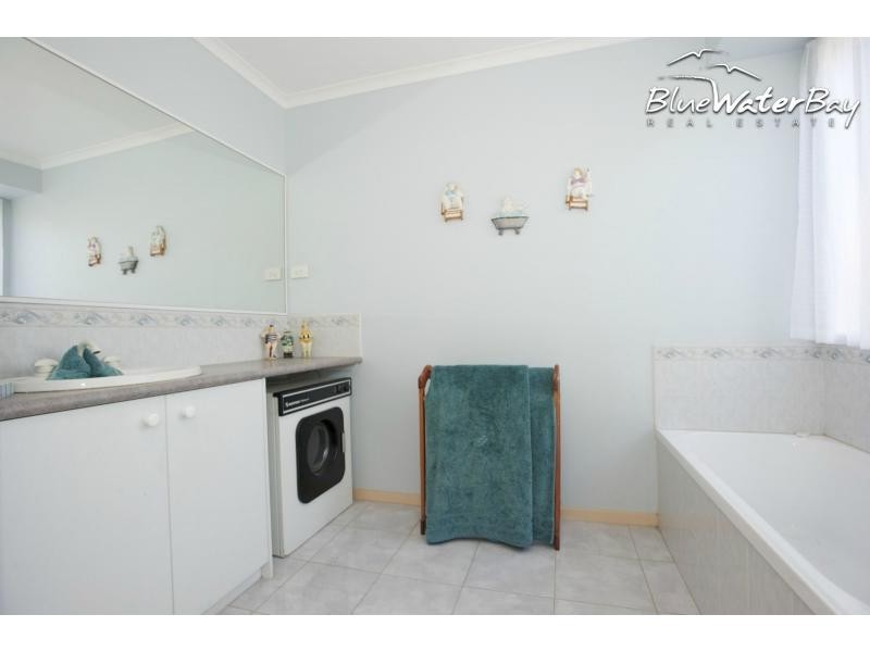 15 Allchin Avenue, Mornington VIC 3931