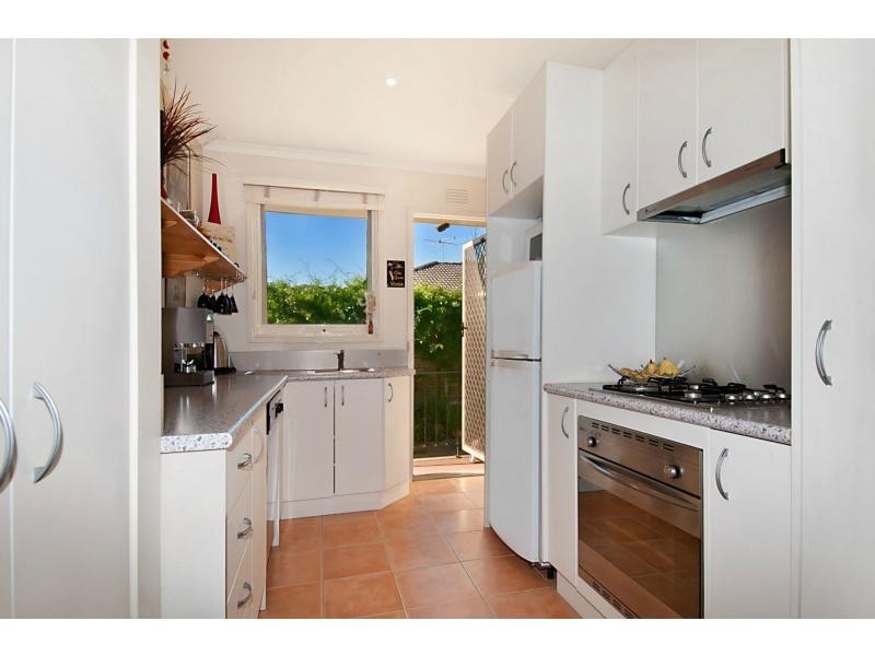 3/17 Lucerne Avenue, Mornington VIC 3931