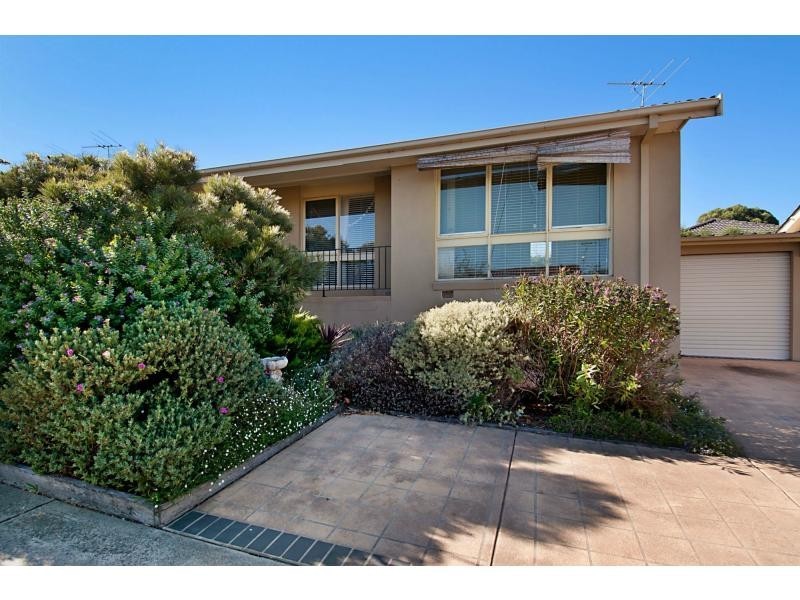 3/17 Lucerne Avenue, Mornington VIC 3931