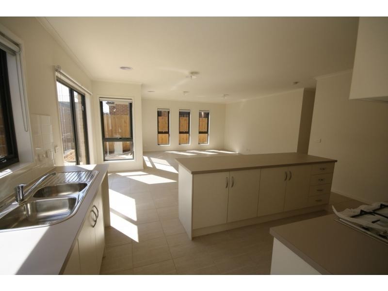 2/125 Harrap Road, Mount Martha VIC 3934