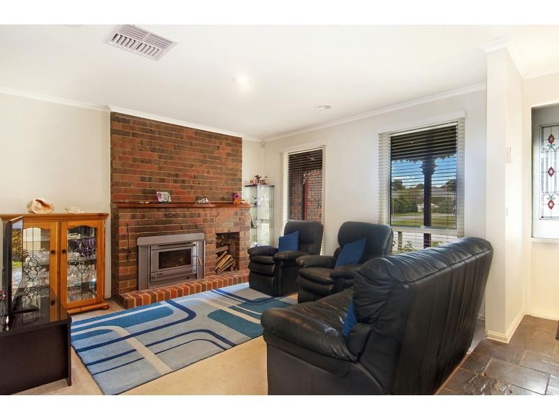44 Parkside Crescent, Mornington VIC 3931