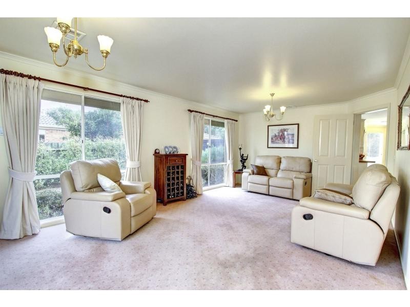 53 Parkside Crescent, Mornington VIC 3931