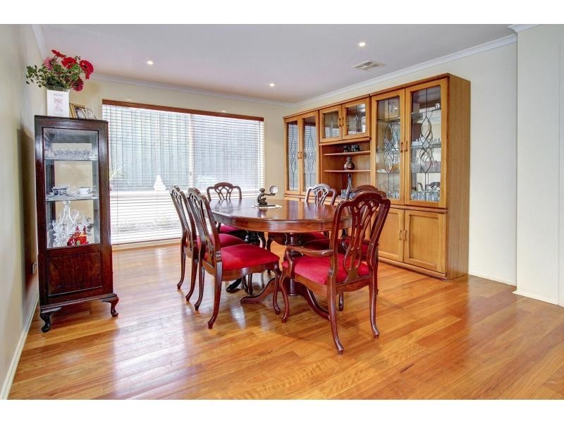 53 Parkside Crescent, Mornington VIC 3931