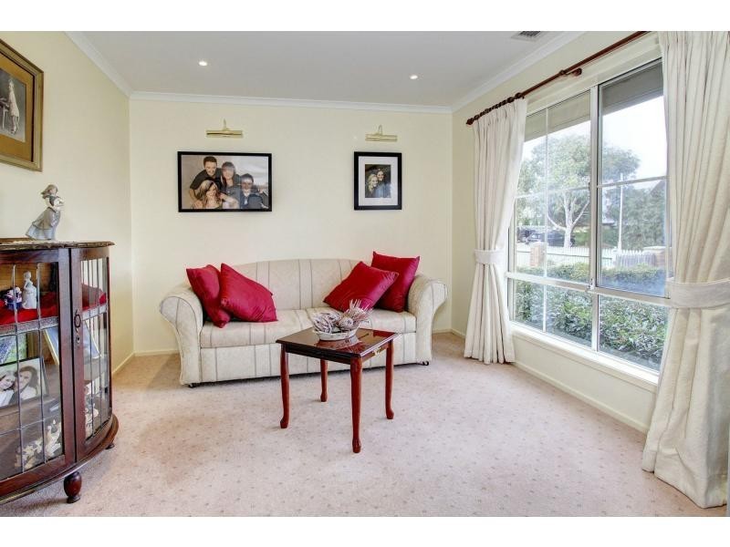 53 Parkside Crescent, Mornington VIC 3931