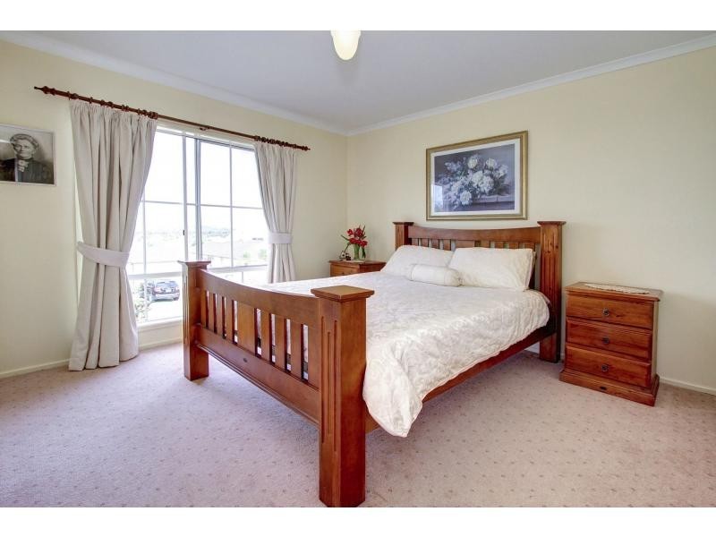 53 Parkside Crescent, Mornington VIC 3931