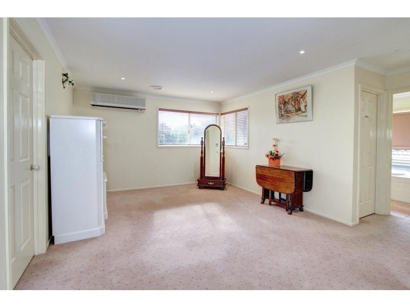 53 Parkside Crescent, Mornington VIC 3931