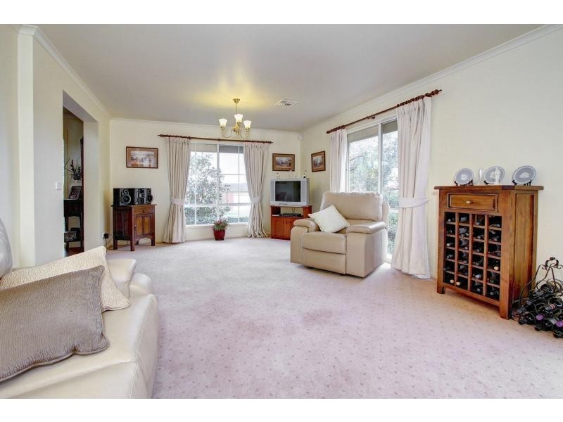 53 Parkside Crescent, Mornington VIC 3931