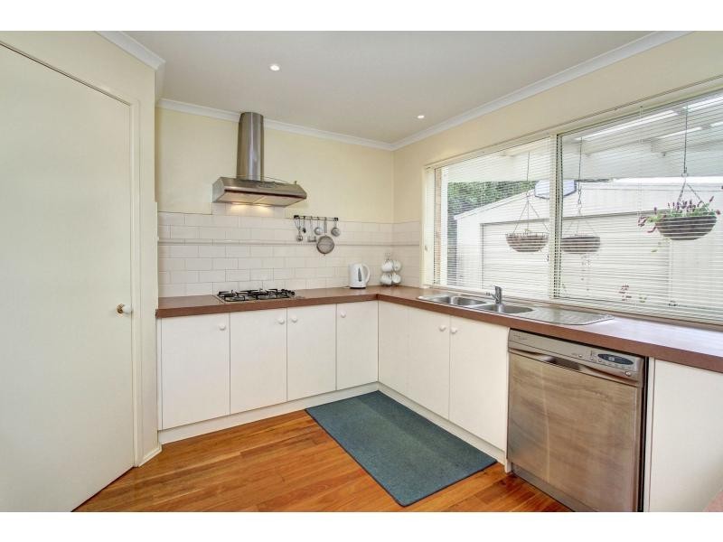 53 Parkside Crescent, Mornington VIC 3931