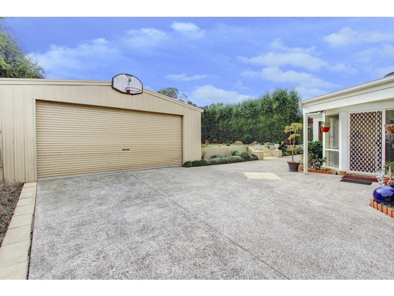53 Parkside Crescent, Mornington VIC 3931