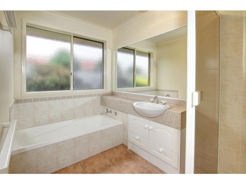 13 Playfield Grove, Mornington VIC 3931