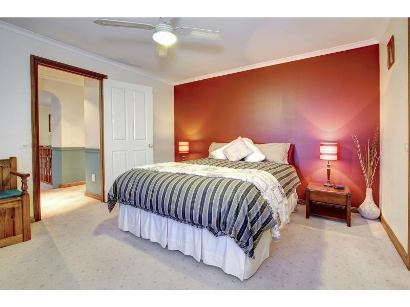 6 Casuarina Close, Mornington VIC 3931