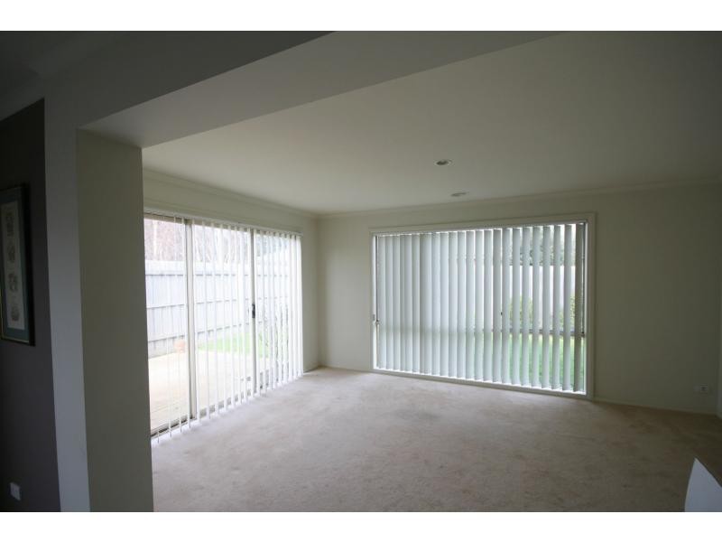 27 Frances Drive, Mount Martha VIC 3934