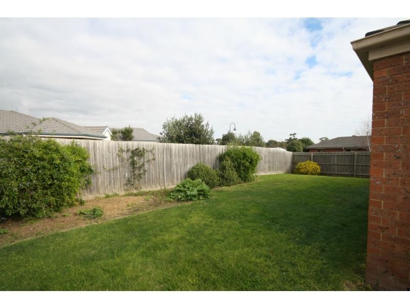 27 Frances Drive, Mount Martha VIC 3934