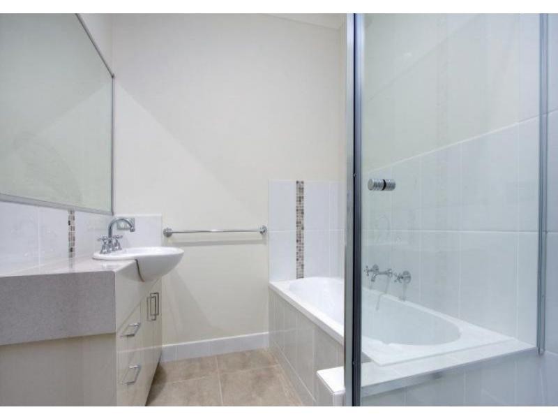 4A Brent Street, Mornington VIC 3931