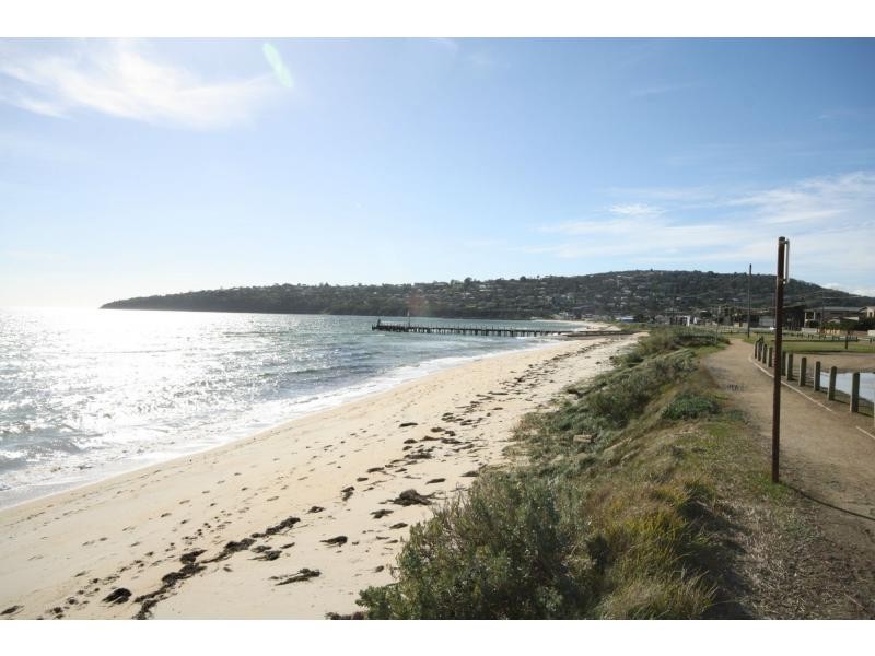 5a Coutts Street, Safety Beach VIC 3936