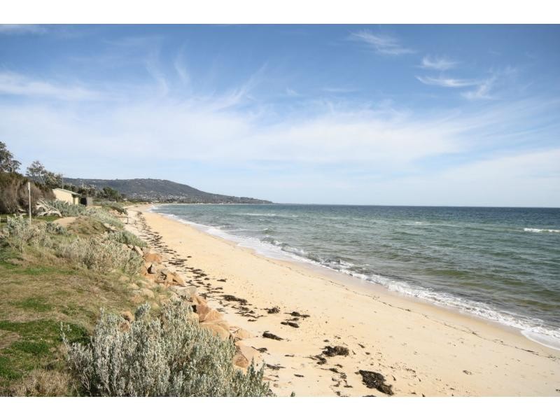 5a Coutts Street, Safety Beach VIC 3936