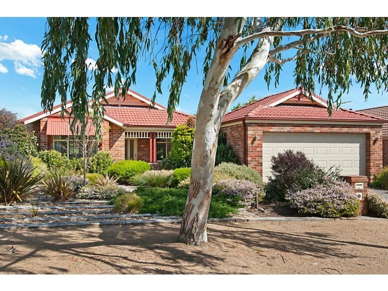 2 Sandhurst Terrace, Mount Martha VIC 3934