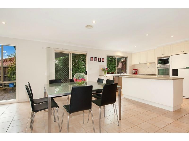 2 Sandhurst Terrace, Mount Martha VIC 3934