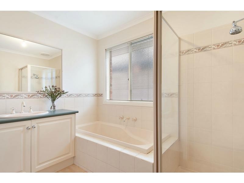 2 Sandhurst Terrace, Mount Martha VIC 3934