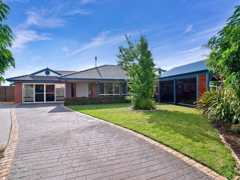 2 Pinot Place, Mount Martha VIC 3934