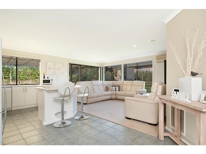 28 Moorhead Avenue, Mornington VIC 3931