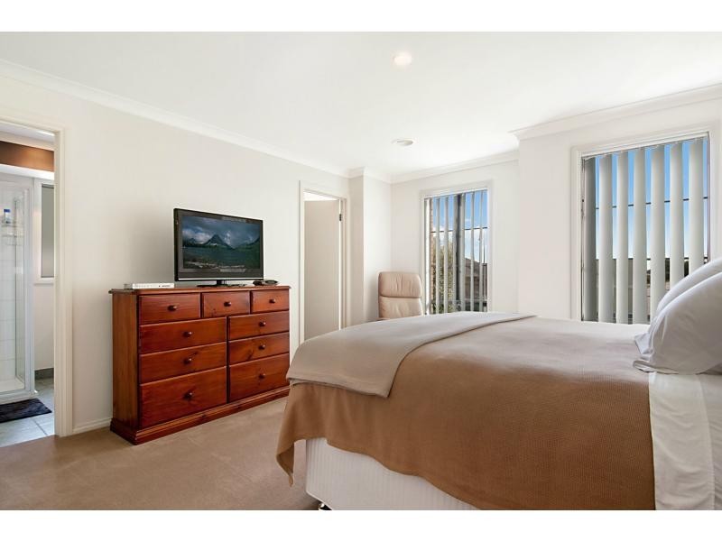 28 Moorhead Avenue, Mornington VIC 3931