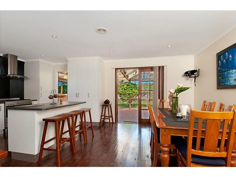 16 Flora Road, Mount Martha VIC 3934