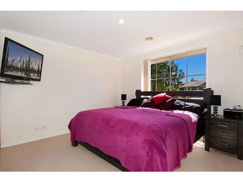 16 Flora Road, Mount Martha VIC 3934