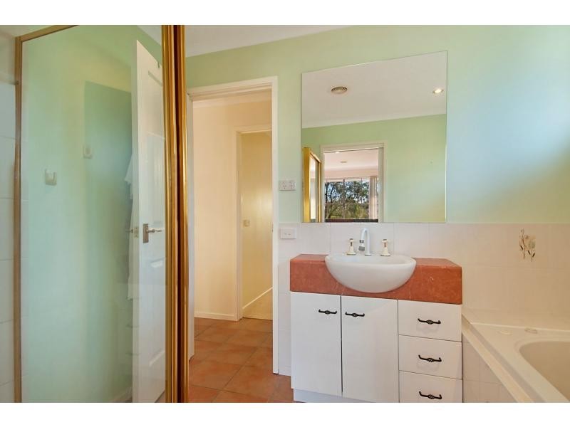 16 Flora Road, Mount Martha VIC 3934