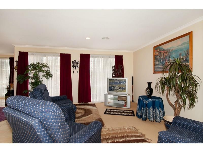 32 Caversham Drive, Mornington VIC 3931