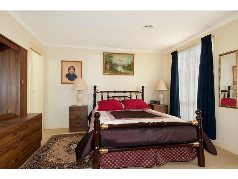 32 Caversham Drive, Mornington VIC 3931