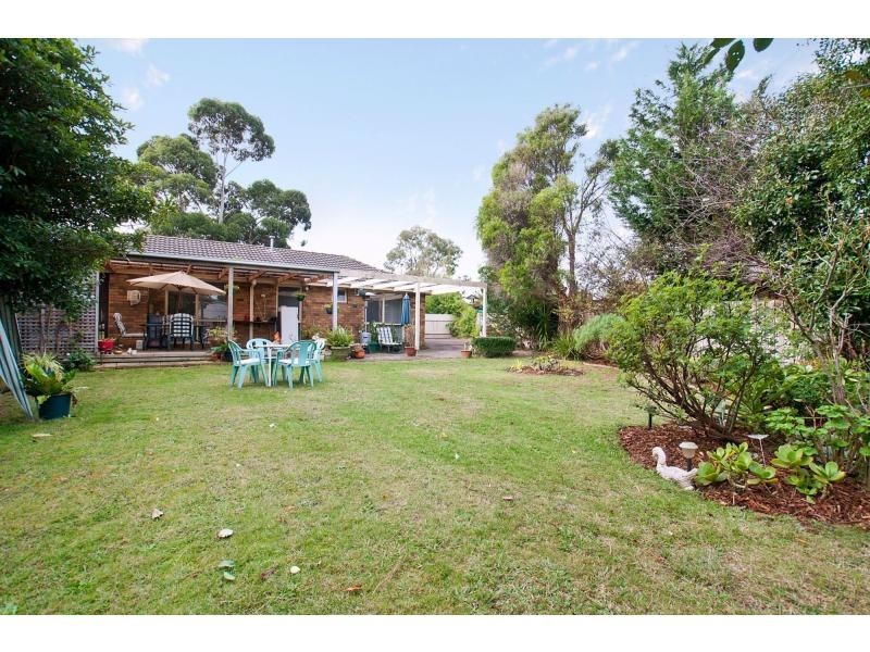 24 Parwan Crescent, Mornington VIC 3931