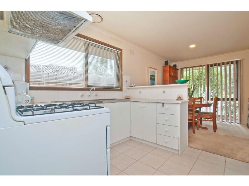 24 Parwan Crescent, Mornington VIC 3931