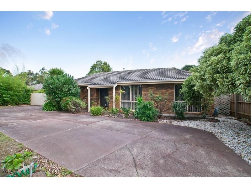 24 Parwan Crescent, Mornington VIC 3931