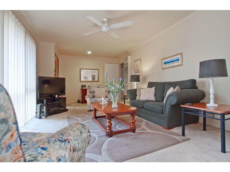 24 Parwan Crescent, Mornington VIC 3931