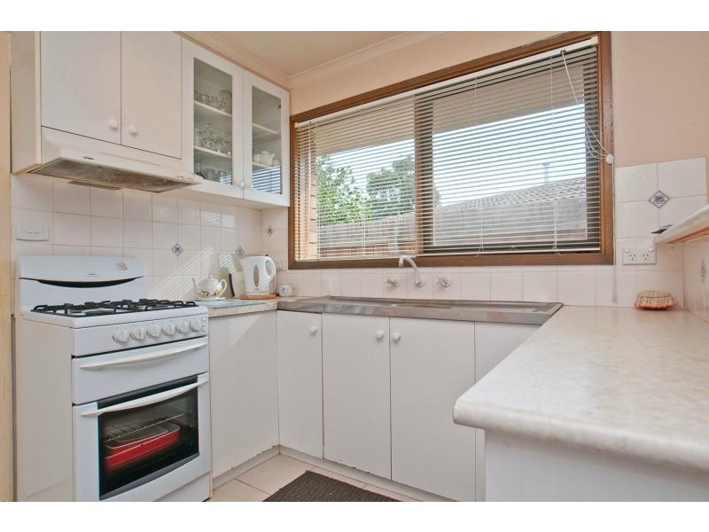 24 Parwan Crescent, Mornington VIC 3931