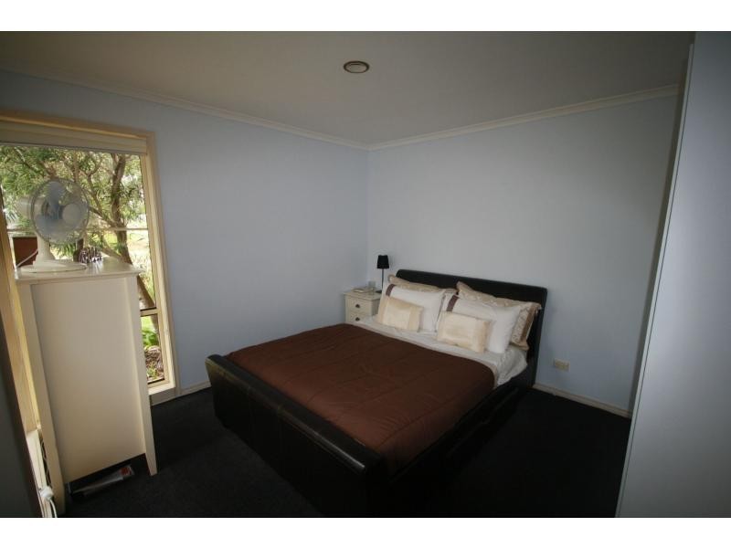 1/8 Moonah Way, Mount Martha VIC 3934