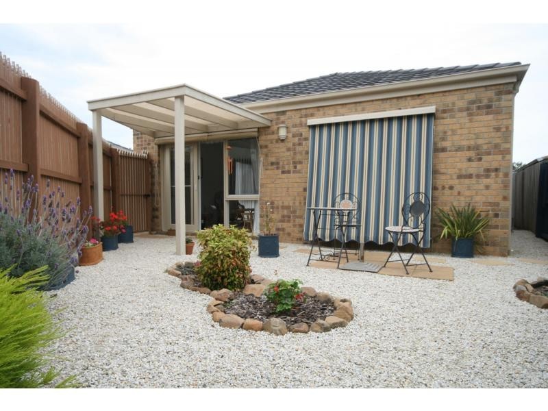 5/2 Alameda Avenue, Mornington VIC 3931