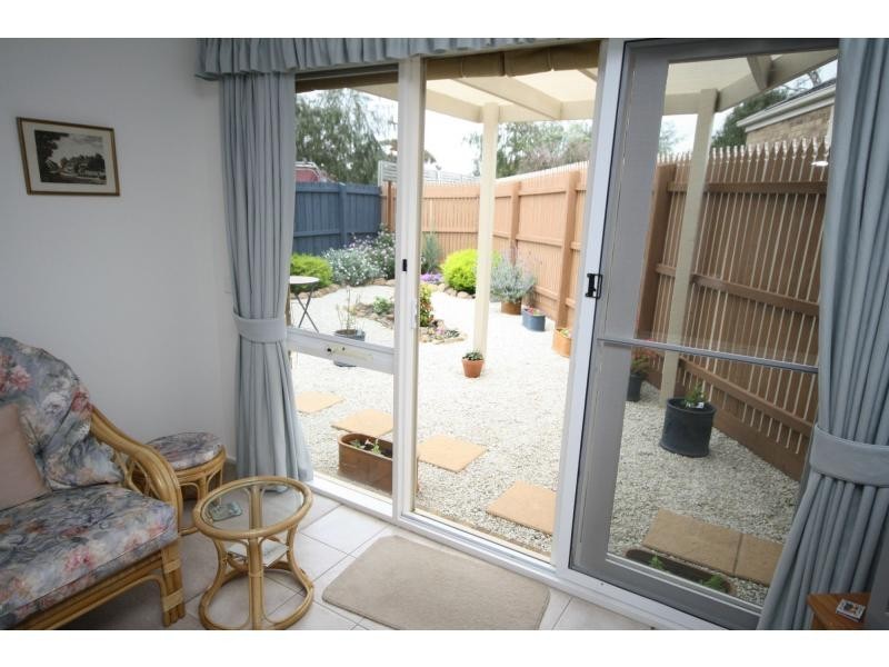 5/2 Alameda Avenue, Mornington VIC 3931