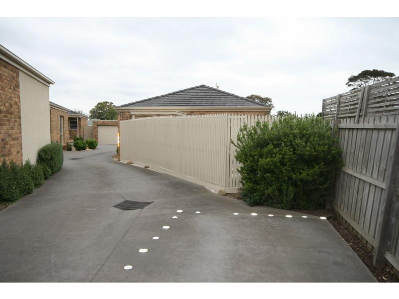 5/2 Alameda Avenue, Mornington VIC 3931
