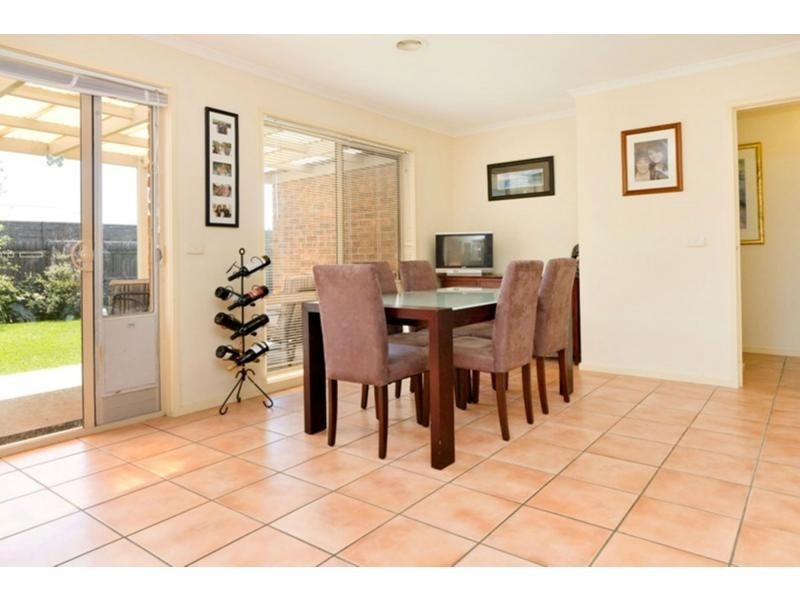 27 Eric Crescent, Mornington VIC 3931