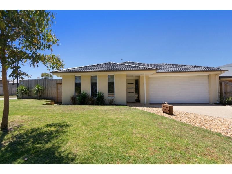 44 Elspeth Circuit, Mornington VIC 3931