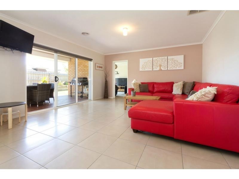 44 Elspeth Circuit, Mornington VIC 3931