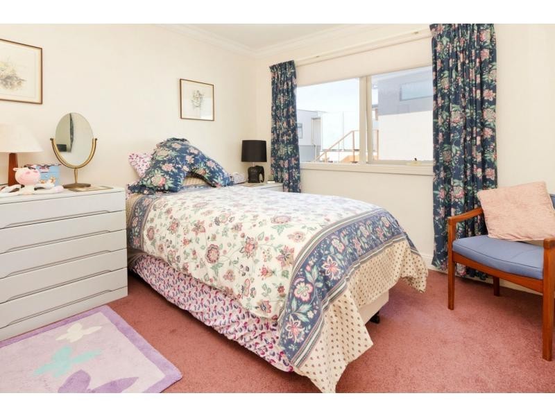 1/15 Albert Street, Mornington VIC 3931